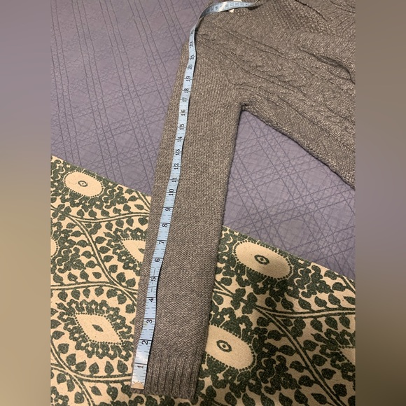 Cardigan - Picture 5 of 6